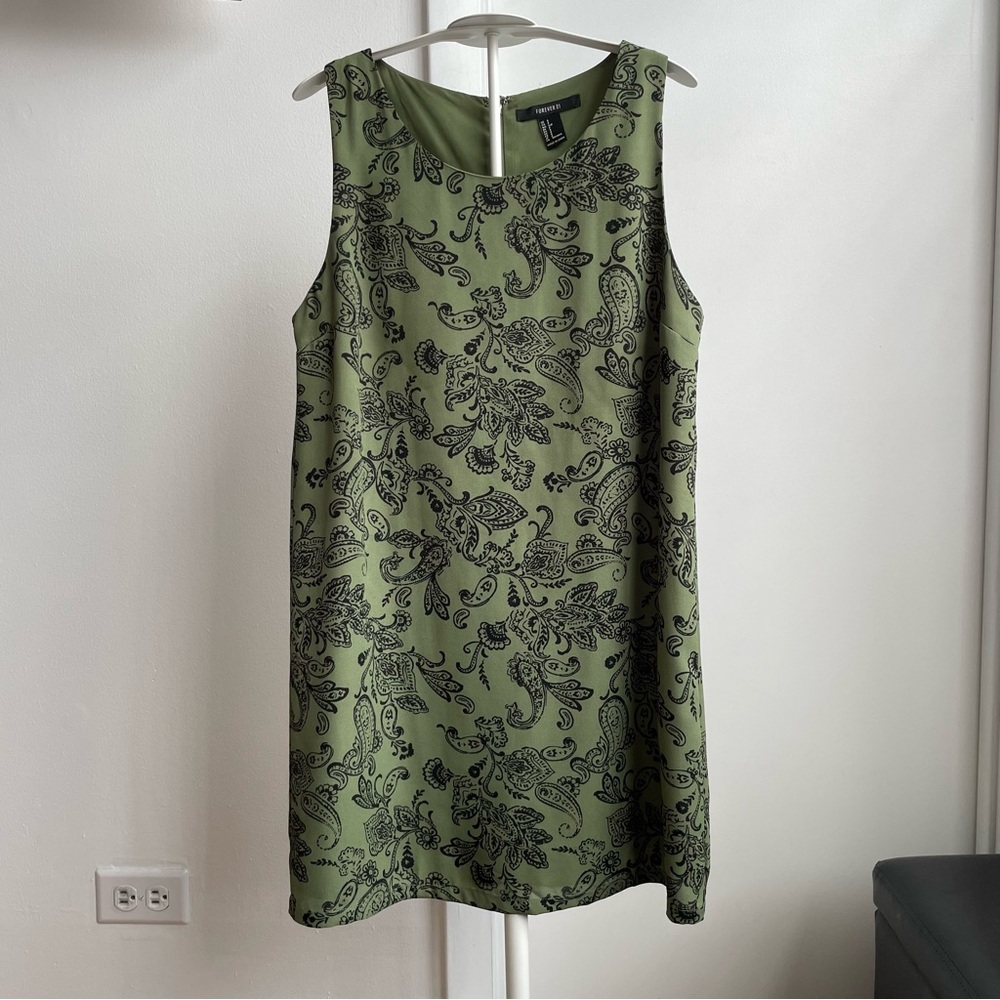 Forever 21 Paisley Patterned Green Dress